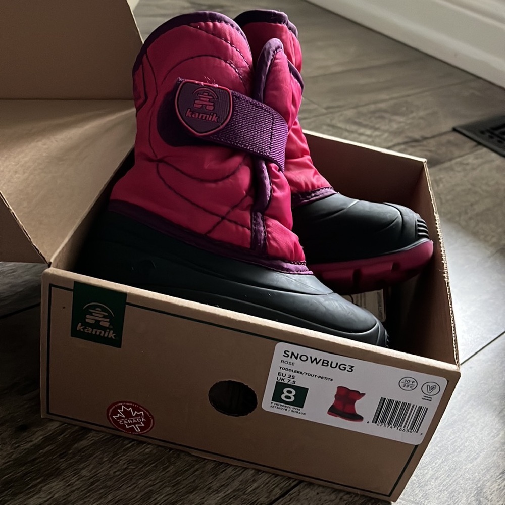 Kamik Snowbug3 size 8 toddler